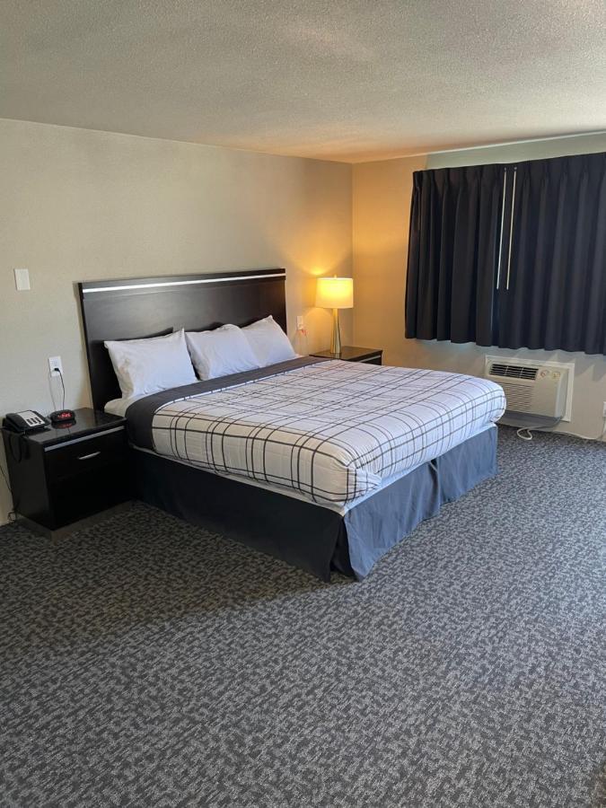 Royal Inn Eugene- Airport Экстерьер фото