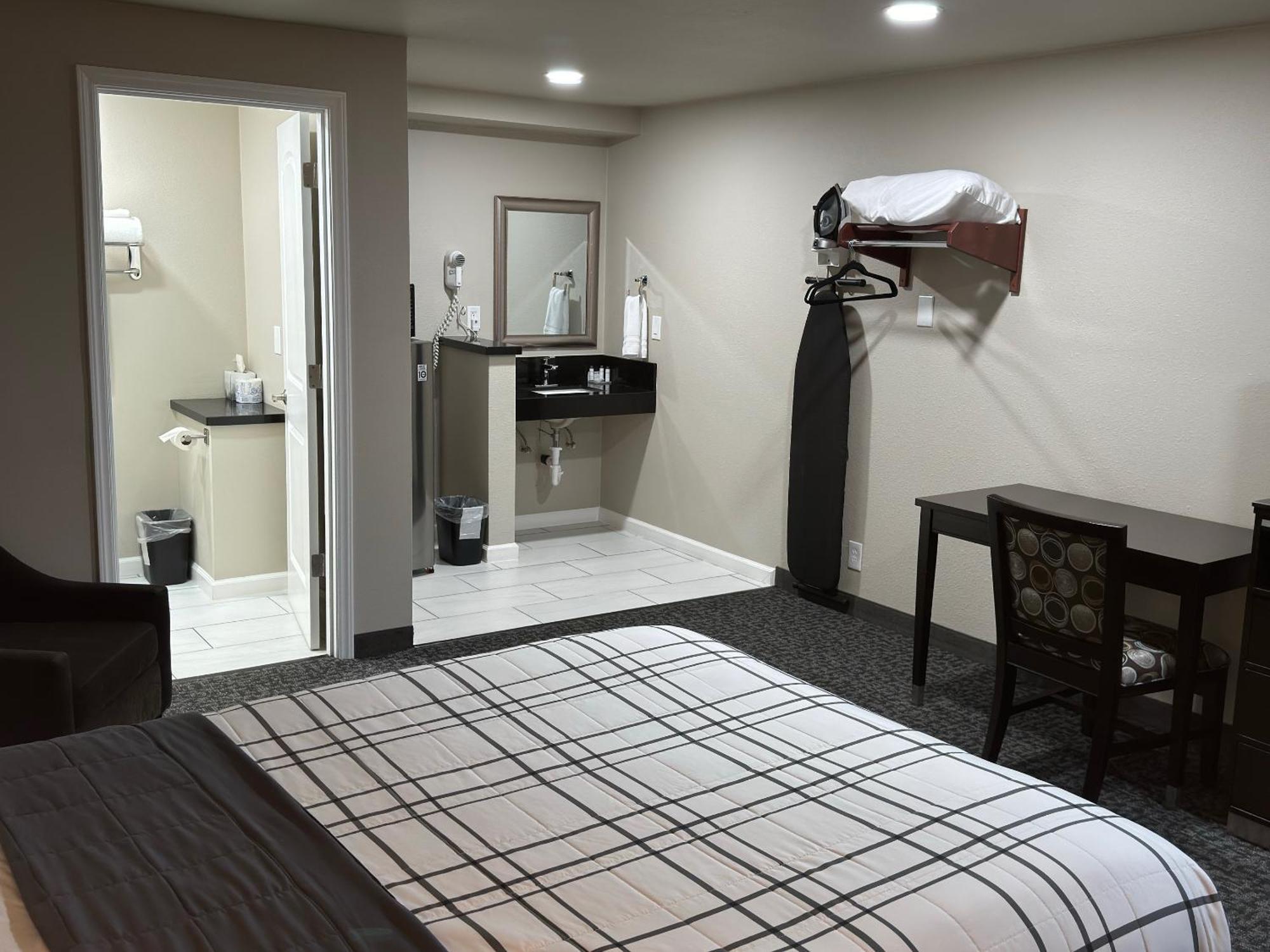 Royal Inn Eugene- Airport Экстерьер фото